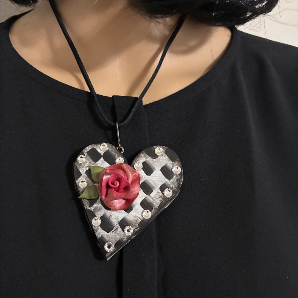 Heart shape, black and white, checked necklace with center flower & rhinestones